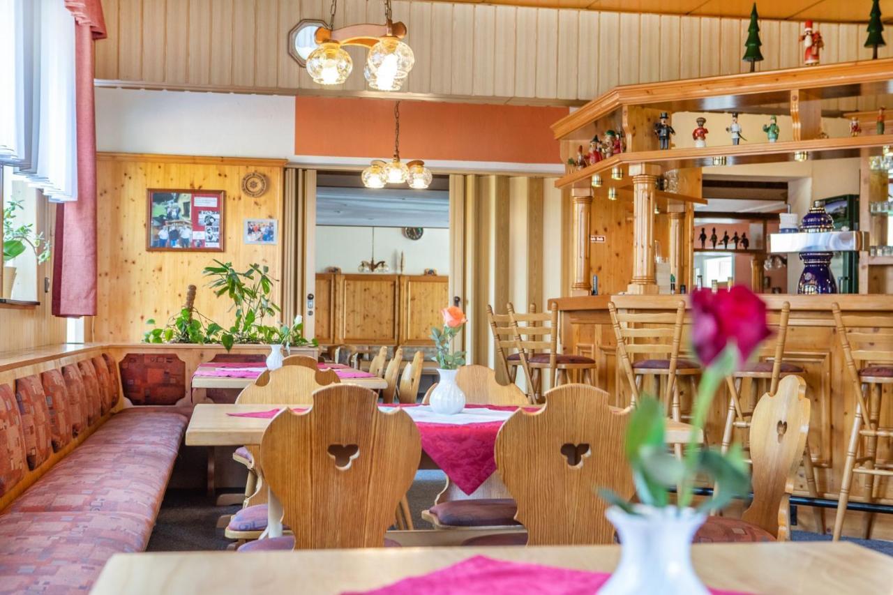 Hotel "Zum Einsiedler" Deutschneudorf Экстерьер фото